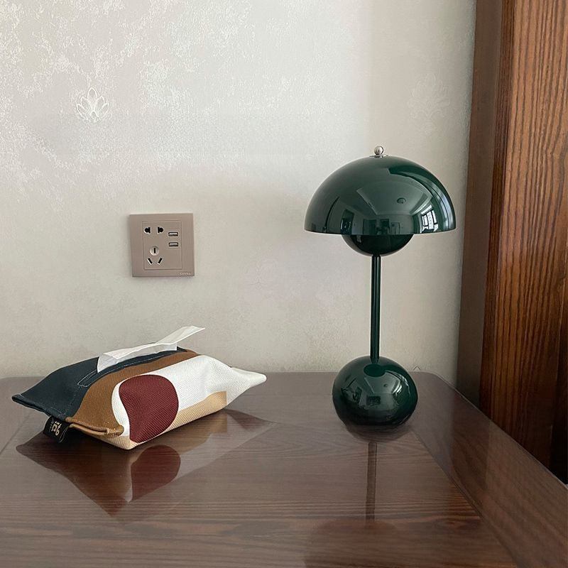 Floral bud vintage desk lamp