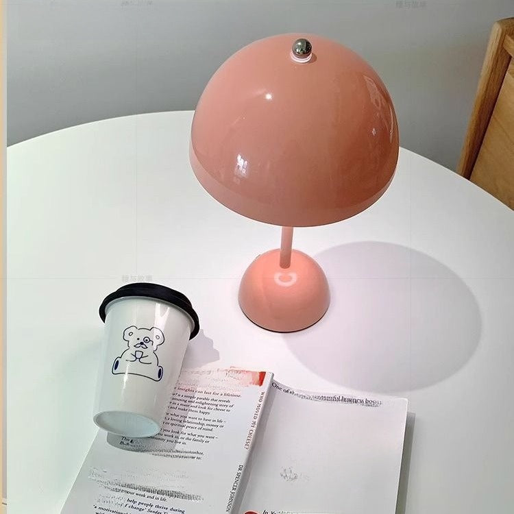 Floral bud vintage desk lamp