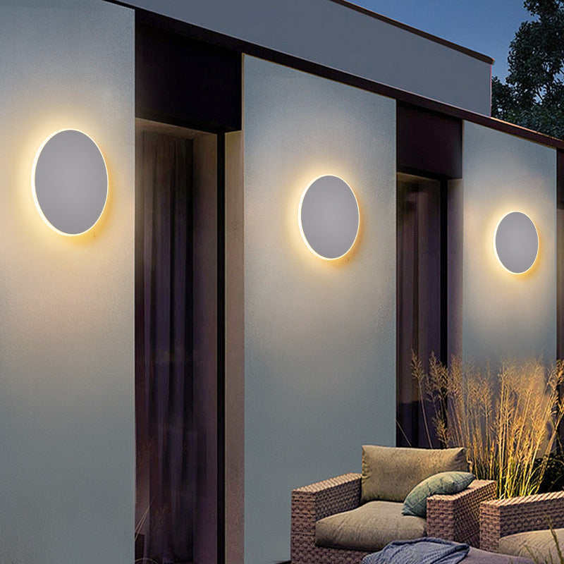 Round LED Outdoor Wall Light