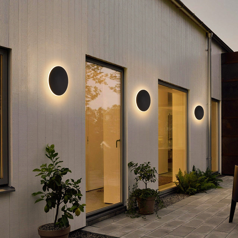 Round LED Outdoor Wall Light