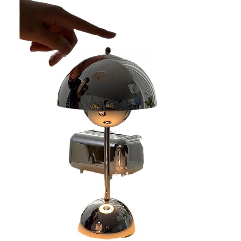 Floral bud vintage desk lamp