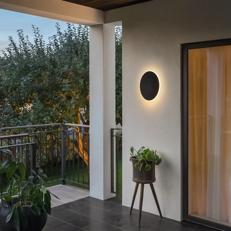 Round LED Outdoor Wall Light